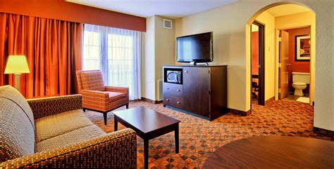 Plus, guests can enjoy a fitness center and breakfast, which have made this a popular choice among travelers visiting El Paso. . Comfort inn suite